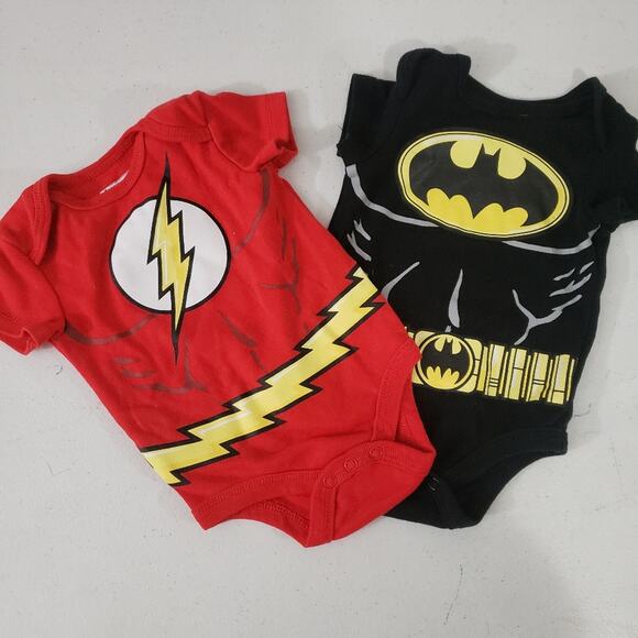 justice league Other - COPY - Justice League Baby oncies 0-3 months